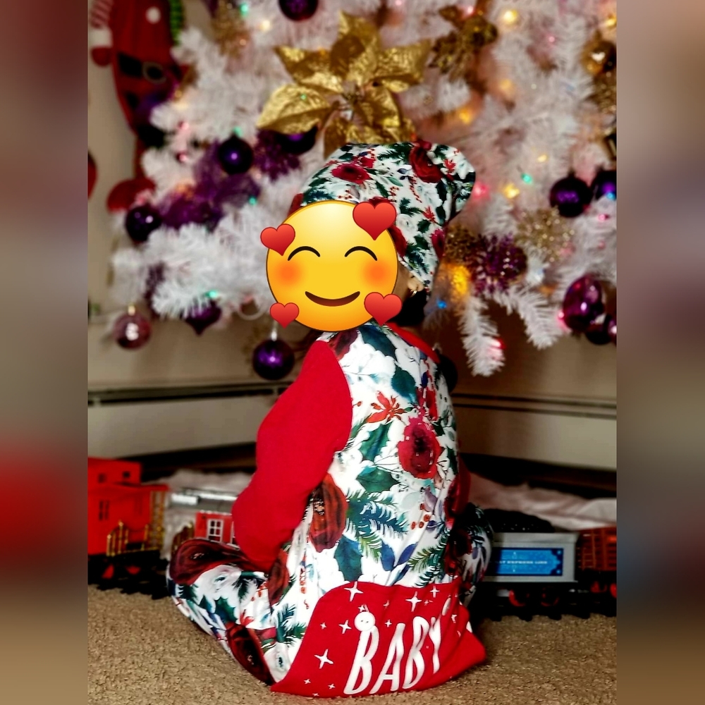 Adorable Unisex Baby Christmas Romper size 18-24m